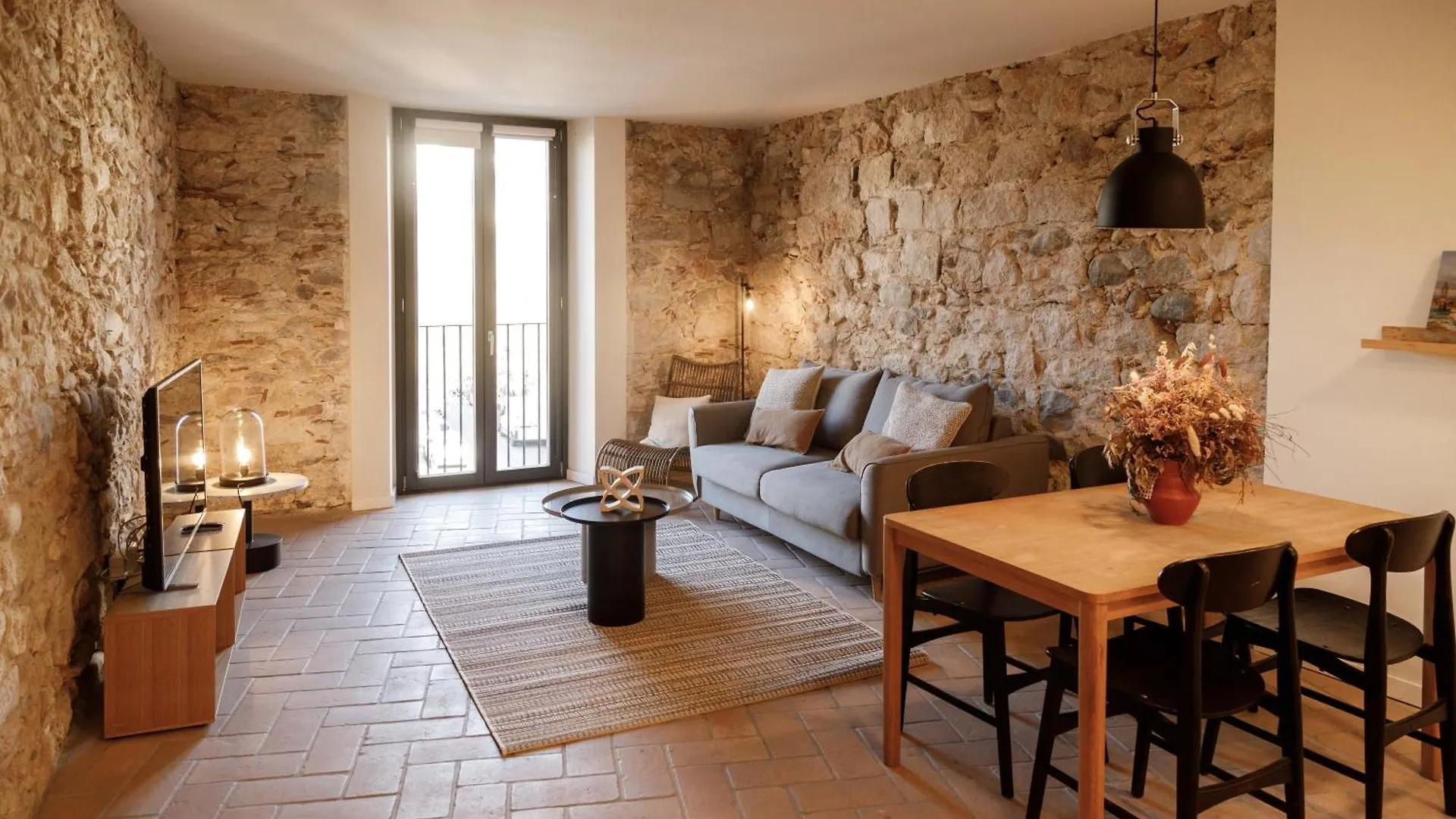 La Comuna By Bon Dia Residences Girona 0*,  Spain
